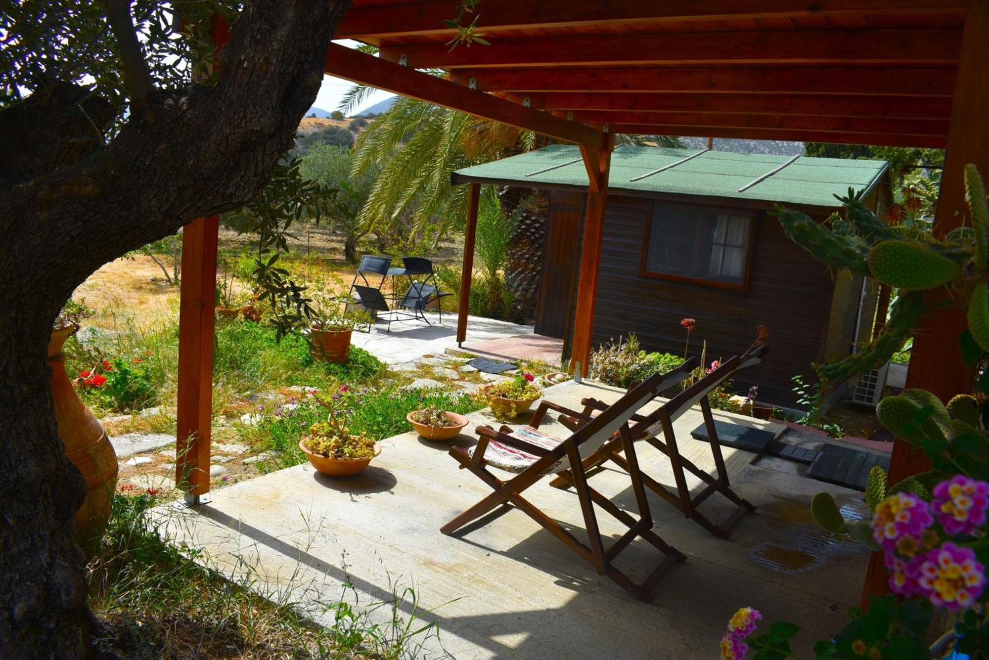 Levantes Garden House - Keratokambos Bagian luar foto